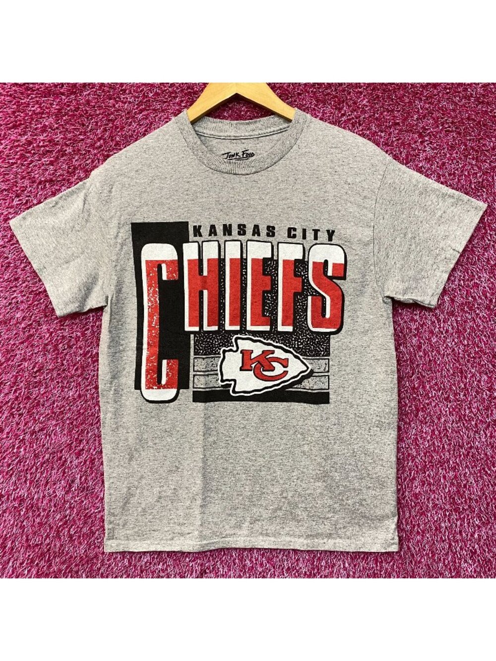 Junk Food Kansas City Chiefs Complete T-Shirt Small